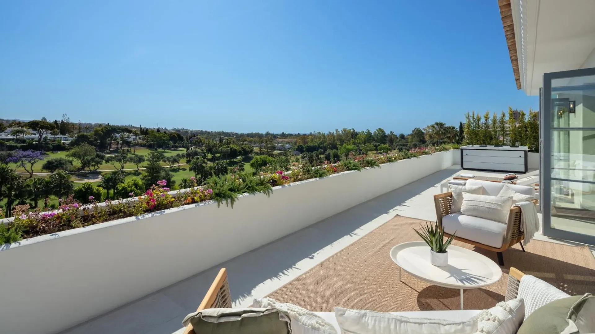 Villa Azur, Nueva Andalucia, Μαρμπέλλα 0*,