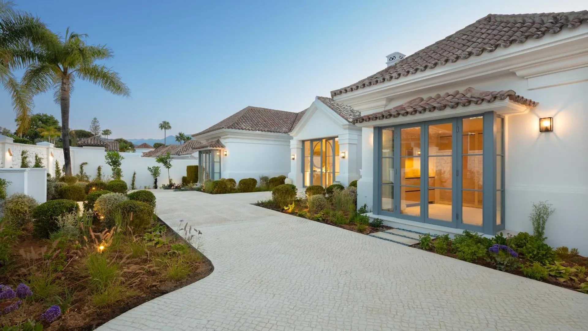 Villa Azur, Nueva Andalucia, Μαρμπέλλα 0*,