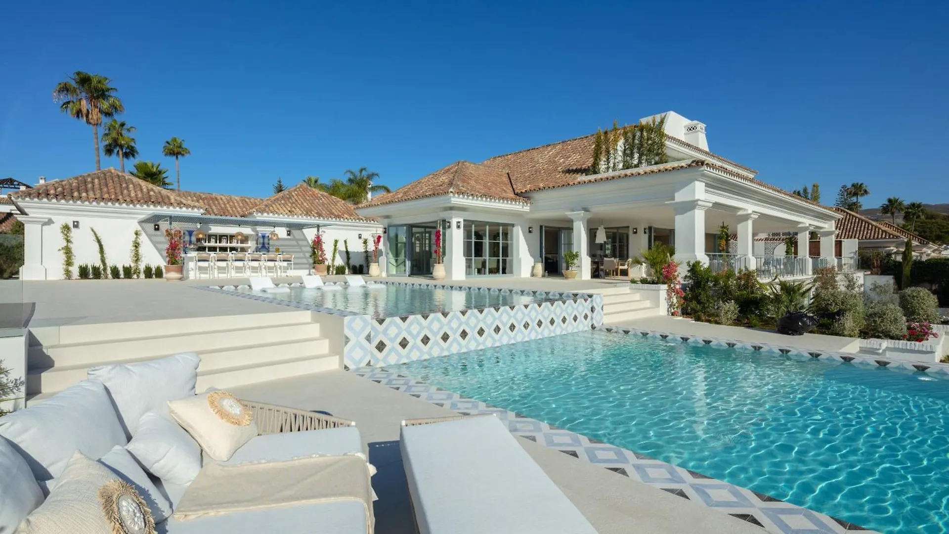 Villa Azur, Nueva Andalucia, Μαρμπέλλα 0*,